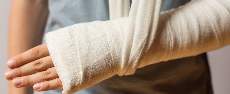 Mộng bản thân té xe gãy tay đánh ngay 12 và 73